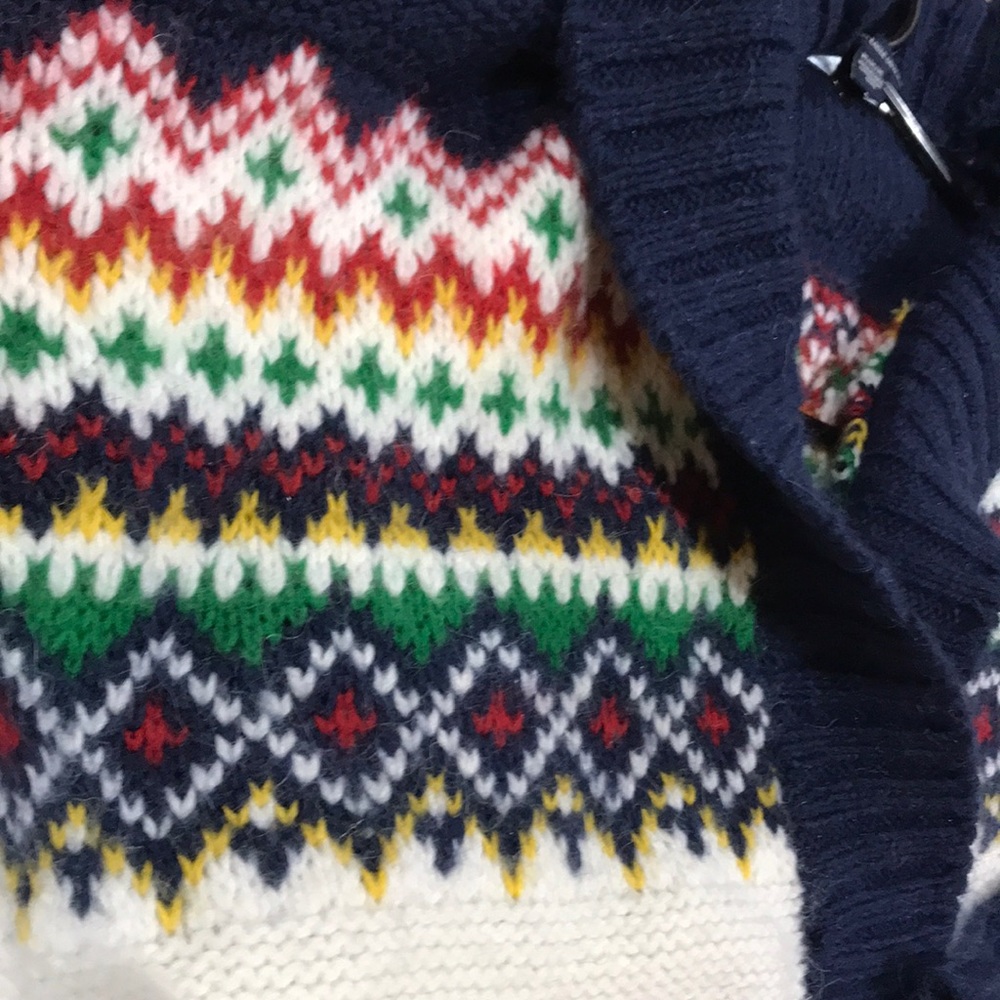American eagle sweater. - Picture 4 of 7
